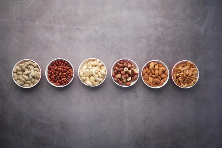 Protein, Carbs, and Hydration: A Simple Fitness Nutrition Guide