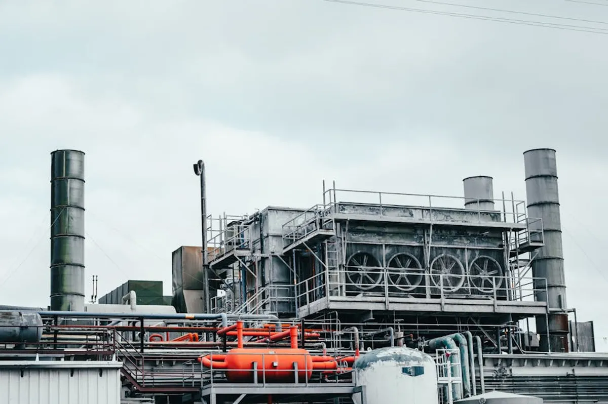 What Does Ammonia Smell Like in Food and the Body?